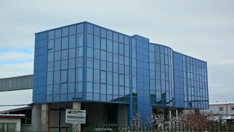 AL MAX building with a glazed facade